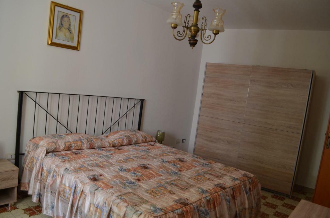 La Casa Di Angelo Hotel Bosa Luaran gambar