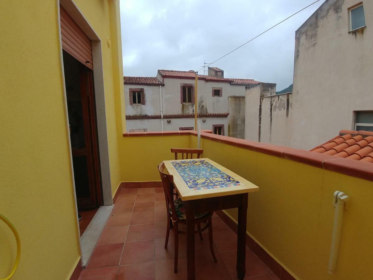 La Casa Di Angelo Hotel Bosa Luaran gambar