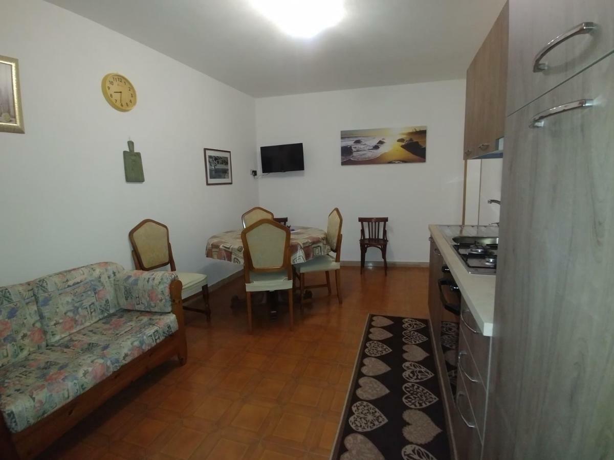 La Casa Di Angelo Hotel Bosa Luaran gambar