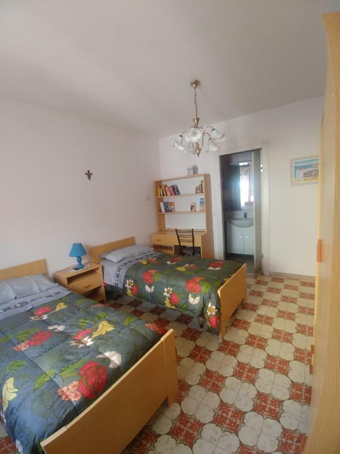 La Casa Di Angelo Hotel Bosa Luaran gambar