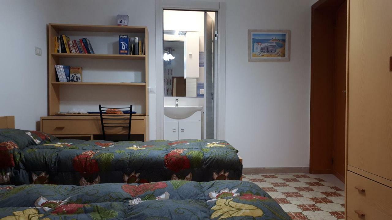 La Casa Di Angelo Hotel Bosa Luaran gambar